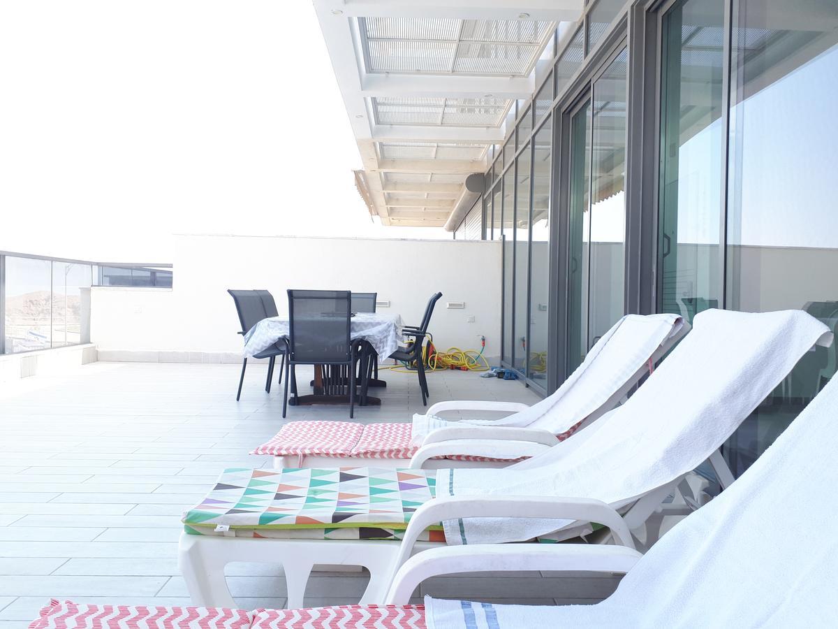 Stunning Penthouse With Sea Views And Private Heated Pool Appartement Eilat Buitenkant foto